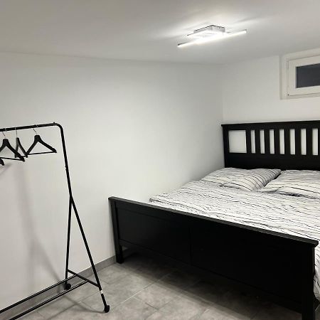 Nice Calm Souterrain Appertment In Ratingen Luaran gambar