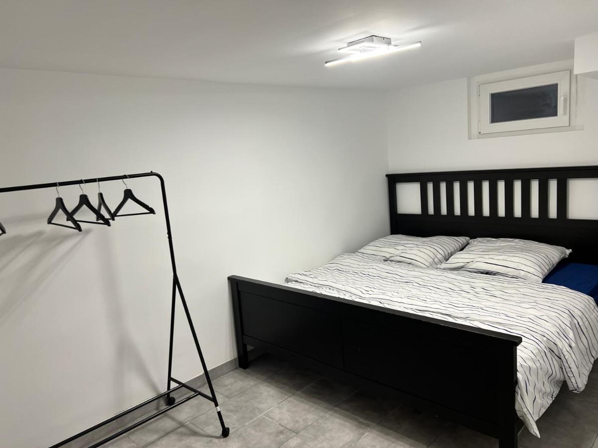 Nice Calm Souterrain Appertment In Ratingen Luaran gambar