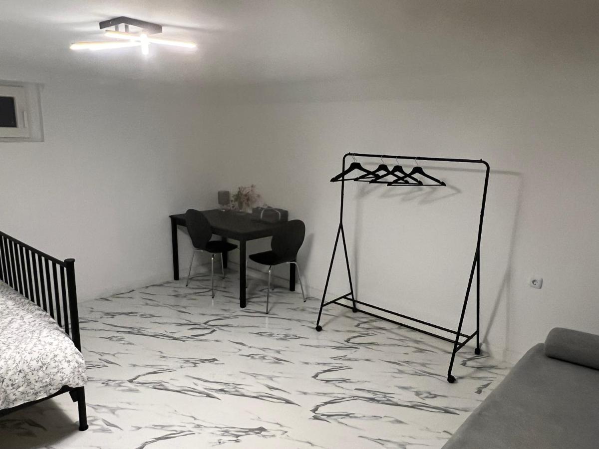 Nice Calm Souterrain Appertment In Ratingen Luaran gambar